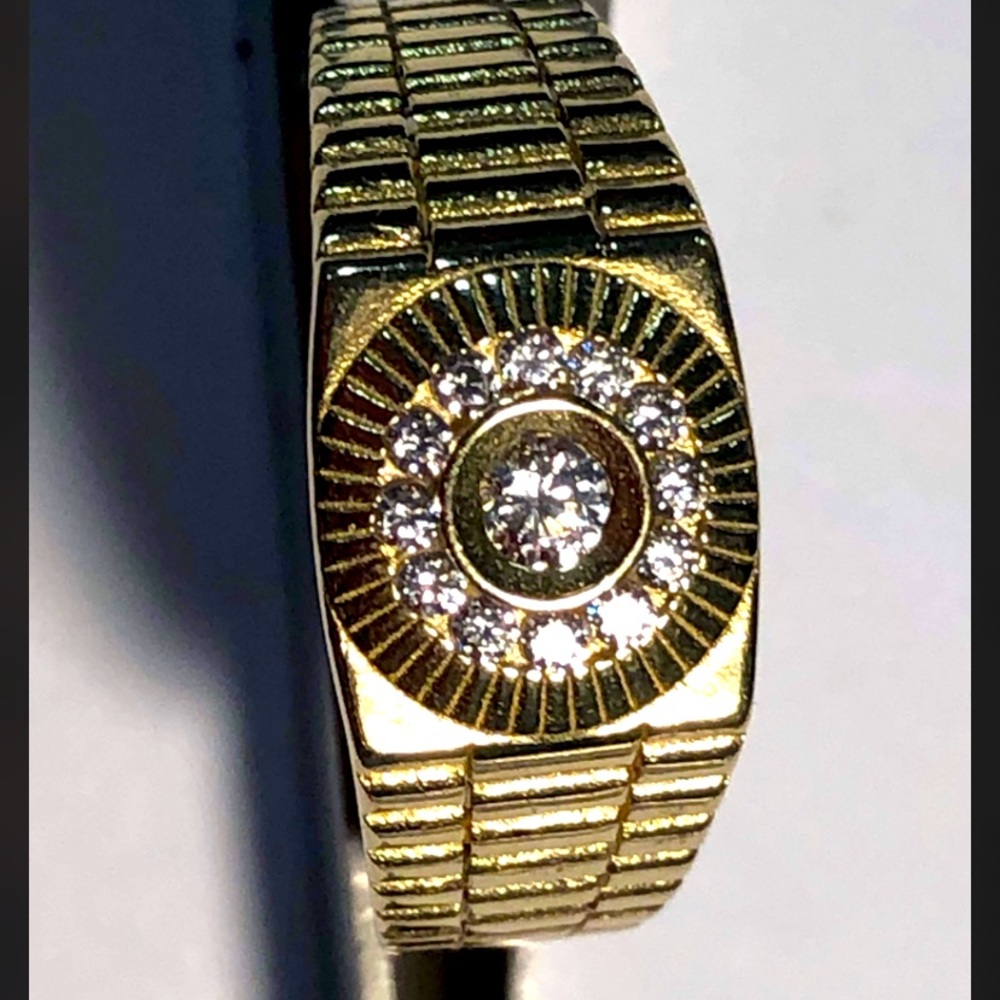 Weight 4.9 grams new gold ring Middle Eastern gold